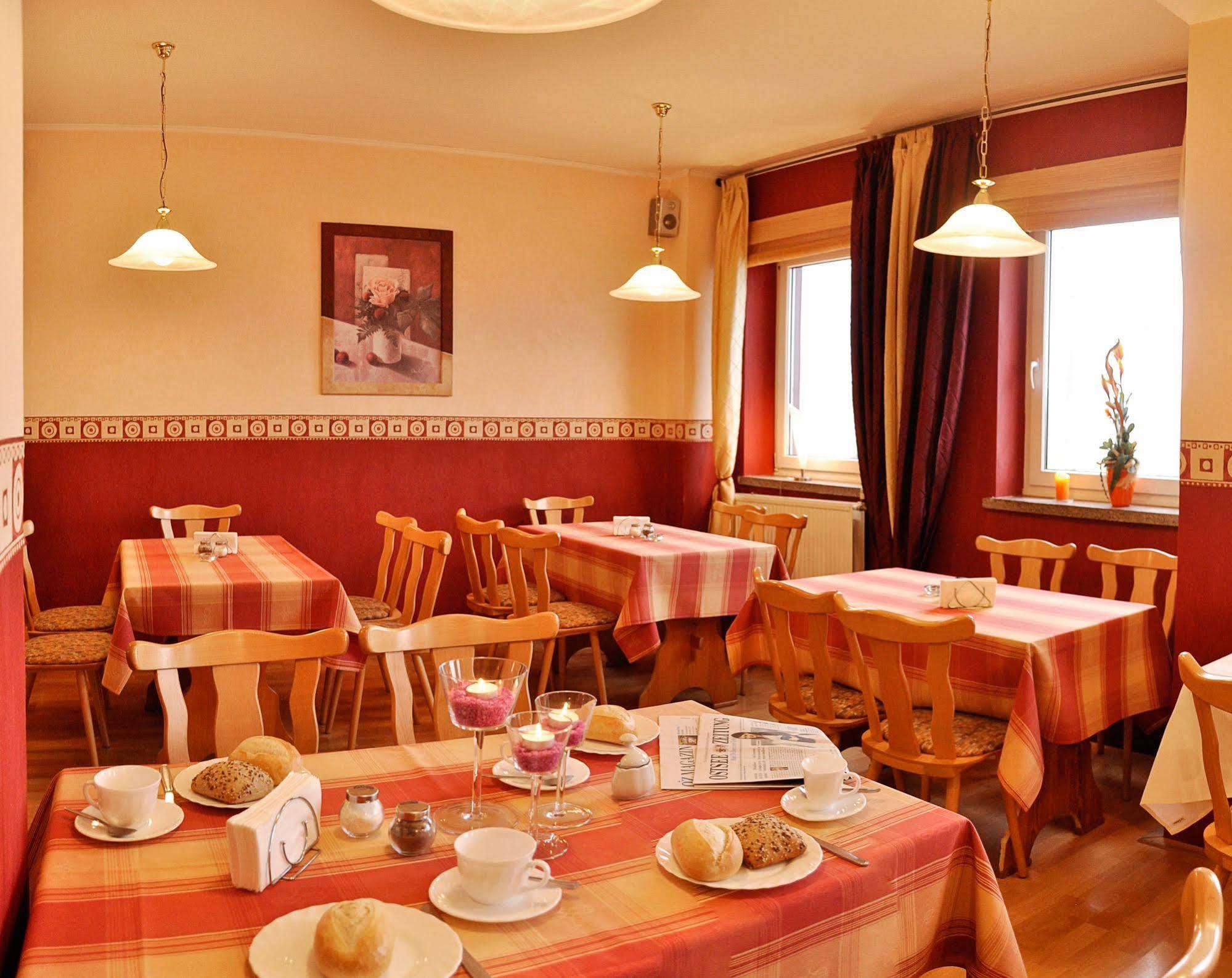 Pension Zum Riedensee Bastorf Exterior photo